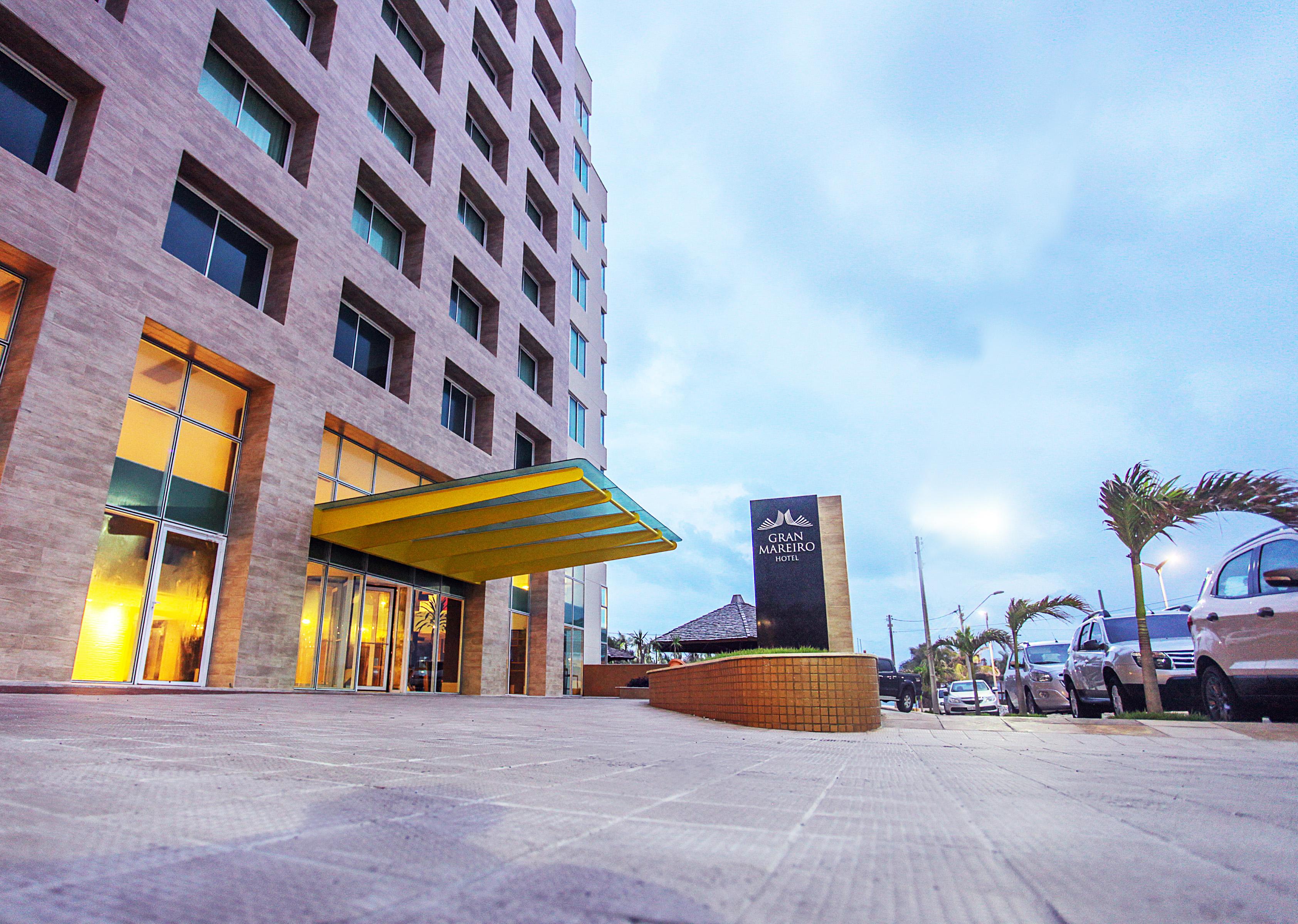 Gran Mareiro Hotel Fortaleza  Exterior foto The hotel's entrance