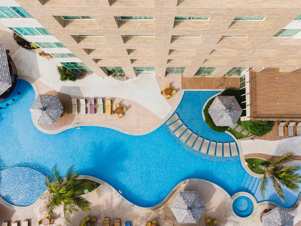 Gran Mareiro Hotel Fortaleza  Exterior foto The pool at the hotel