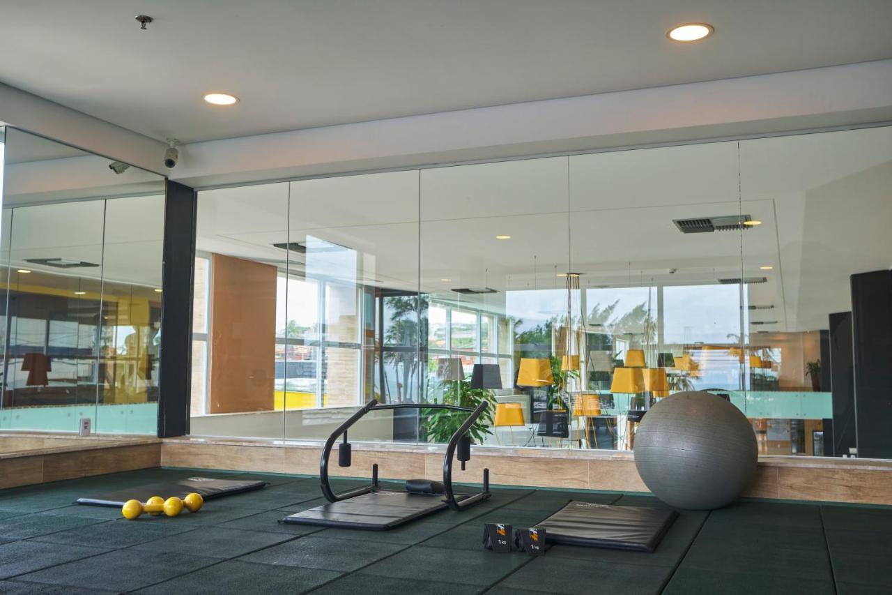 Gran Mareiro Hotel Fortaleza  Exterior foto The gym at the hotel